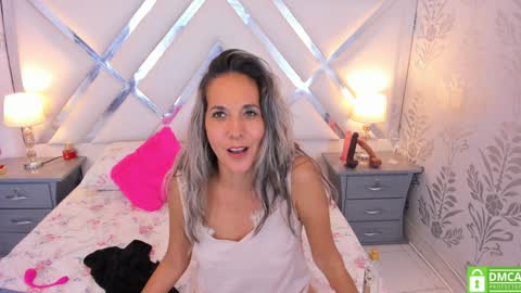 Laura online show from December 2024 04:39:02 PM