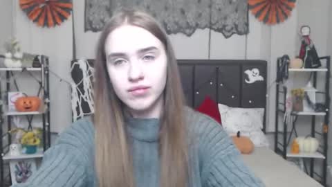 Snapshot of laurahlot chatting on November 2025 07:13:02 PM LauraHlot online show from November 2025 07:13:02 PM