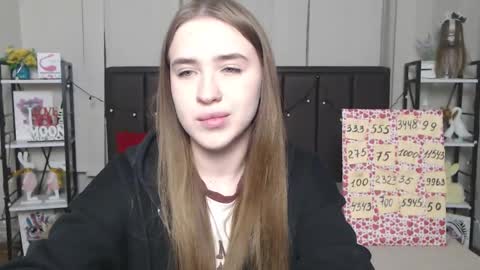 Snapshot of laurahlot chatting on November 2025 07:12:01 PM LauraHlot online show from November 2025 07:12:01 PM