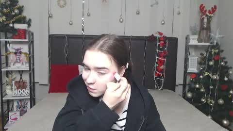 Snapshot of laurahlot chatting on December 2025 08:40:02 AM LauraHlot online show from December 2025 08:40:02 AM