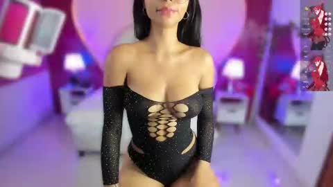 Snapshot of lauramartin1 chatting on February 2025 12:49:02 AM Laura MartinGMT-5 2200-0600 online show from February 2025 12:49:02 AM