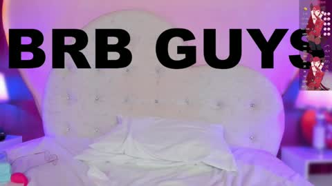 Snapshot of lauramartin1 chatting on February 2025 07:44:02 AM Laura MartinGMT-5 2200-0600 online show from February 2025 07:44:02 AM