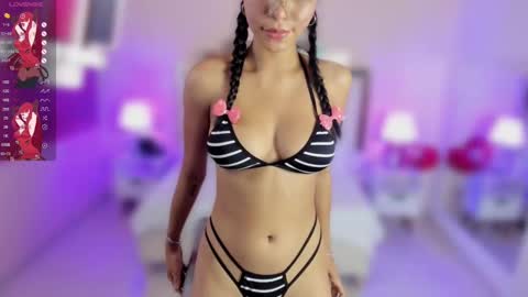 Snapshot of lauramartin1 chatting on March 2025 12:50:02 AM Laura MartinGMT-5 2200-0600 online show from March 2025 12:50:02 AM