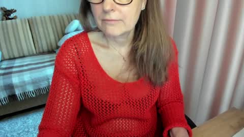 Snapshot of lauraoven1 chatting on March 2026 08:33:02 AM Lauraoven1 online show from March 2026 08:33:02 AM