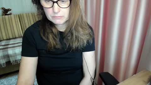 Snapshot of lauraoven1 chatting on March 2026 02:32:02 PM Lauraoven1 online show from March 2026 02:32:02 PM