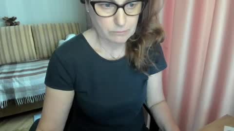 Snapshot of lauraoven1 chatting on March 2026 02:42:01 PM Lauraoven1 online show from March 2026 02:42:01 PM