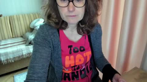 Snapshot of lauraoven1 chatting on May 2026 08:10:01 AM Lauraoven1 online show from May 2026 08:10:01 AM