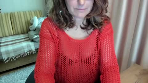 Snapshot of lauraoven1 chatting on June 2026 07:00:01 AM Lauraoven1 online show from June 2026 07:00:01 AM