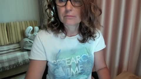 Snapshot of lauraoven1 chatting on July 2026 08:52:01 AM Lauraoven1 online show from July 2026 08:52:01 AM