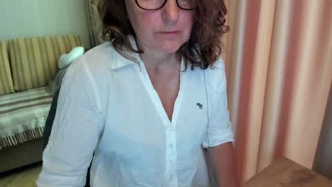 Snapshot of lauraoven1 chatting on July 2026 07:15:02 AM Lauraoven1 online show from July 2026 07:15:02 AM