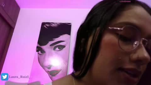 Snapshot of lauraruiz1 chatting on September 2025 07:04:01 PM Aleja online show from September 2025 07:04:01 PM