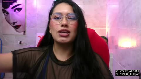 Snapshot of lauraruiz1 chatting on May 2026 04:54:01 AM Aleja online show from May 2026 04:54:01 AM
