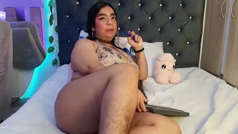 Snapshot of lauravince4195 chatting on March 2026 02:04:02 AM laura online show from March 2026 02:04:02 AM