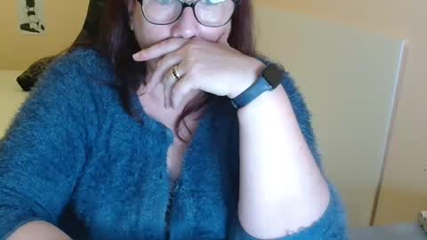 laureanne online show from December 2024 03:15:01 PM