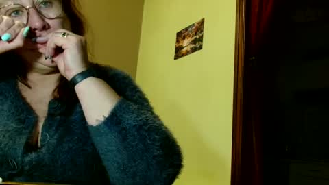 laureanne online show from December 2024 08:25:02 PM