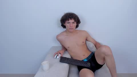 Laureent online show from March 2025 04:44:02 PM