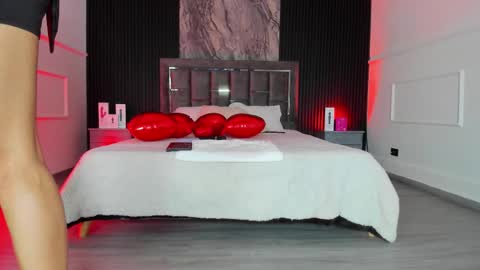 Lauren Weels online show from February 2026 07:54:02 PM