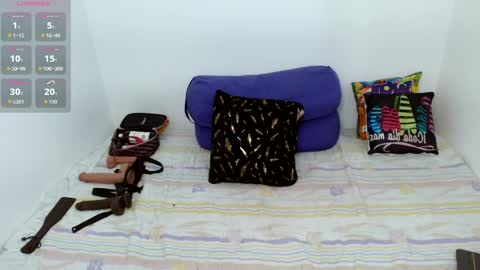 Lauren online show from April 2026 07:33:02 PM