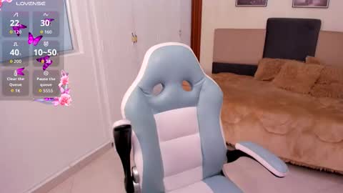 Lauren online show from October 2025 06:29:02 PM