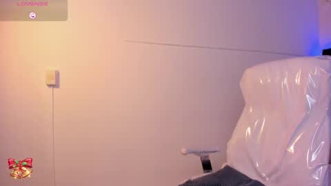 Lauren online show from February 2025 06:37:01 PM