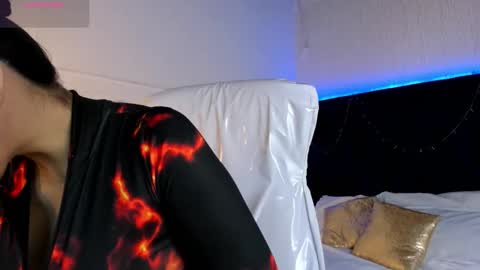 Lauren online show from September 2025 04:44:02 PM