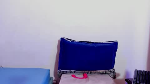 Lauren online show from December 2025 10:17:02 PM