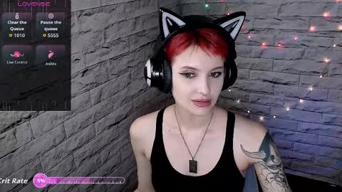 Snapshot of lauren_raquel chatting on April 2026 07:01:02 PM Eva online show from April 2026 07:01:02 PM