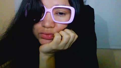 Snapshot of laurengirls1 chatting on April 2026 01:14:01 AM onlyfan laureng7 - 7 laureng2 online show from April 2026 01:14:01 AM