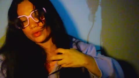 Snapshot of laurengirls1 chatting on April 2026 02:27:02 AM onlyfan laureng7 - 7 laureng2 online show from April 2026 02:27:02 AM