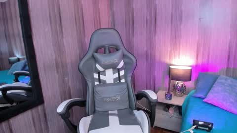 LaurenHazel  online show from December 2025 08:48:01 PM