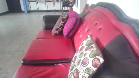 laurenhot94 online show from October 2025 02:52:01 PM