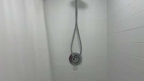 Snapshot of laurenivy chatting on April 2026 12:09:02 AM laurenivy online show from April 2026 12:09:02 AM