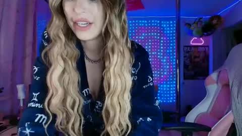 Lauren Lotus online show from June 2026 02:29:01 AM