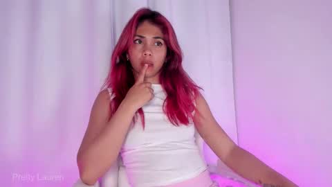 Snapshot of laurenn__1 chatting on April 2026 02:33:02 AM Lauren online show from April 2026 02:33:02 AM