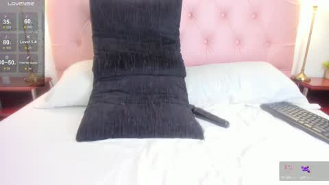 laurenn_smitth online show from December 2024 03:31:02 PM