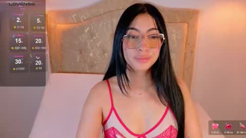 laurenn_smitth online show from October 2025 01:02:02 PM