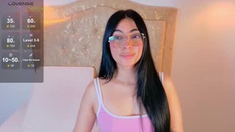laurenn_smitth online show from November 2025 01:33:02 PM