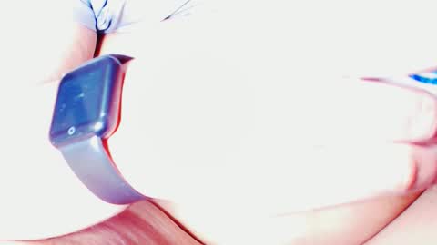 Snapshot of laurennaughtyy chatting on December 2024 05:58:02 AM laura online show from December 2024 05:58:02 AM