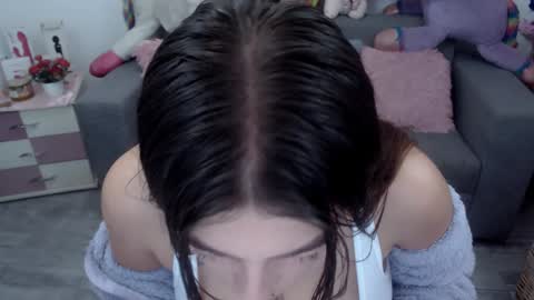 Laura online show from December 2024 04:53:02 AM