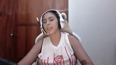 Snapshot of laurent0502 chatting on December 2024 01:07:02 AM Laurent online show from December 2024 01:07:02 AM