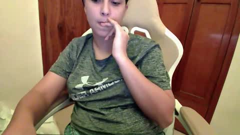 Snapshot of laurent0502 chatting on January 2025 05:56:01 AM Laurent online show from January 2025 05:56:01 AM