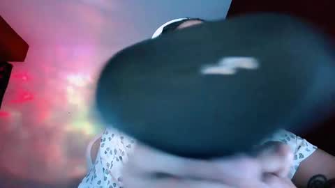 Snapshot of laurent0502 chatting on February 2025 06:01:01 AM Laurent online show from February 2025 06:01:01 AM