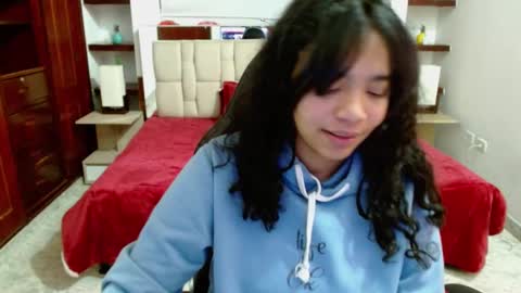 Snapshot of laurent1_ chatting on March 2025 03:02:02 AM laurent online show from March 2025 03:02:02 AM