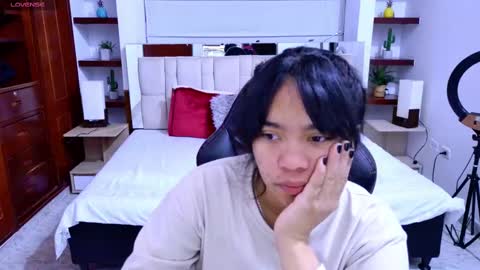 laurent online show from September 2025 03:06:02 AM