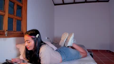 Lucie  online show from February 2025 12:31:02 AM