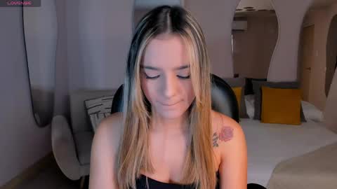 Snapshot of laurentrosse1 chatting on April 2026 08:20:02 PM Laurent Rosse online show from April 2026 08:20:02 PM