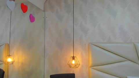 Laurent online show from November 2025 11:11:01 AM