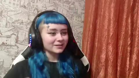 Snapshot of laurieazzarito chatting on July 2026 05:11:01 PM Mila online show from July 2026 05:11:01 PM