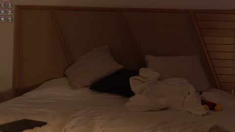 Snapshot of laurita_4 chatting on April 2026 01:41:01 PM laurita_4 online show from April 2026 01:41:01 PM