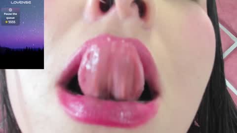 LauryJonson  online show from December 2024 09:31:01 PM